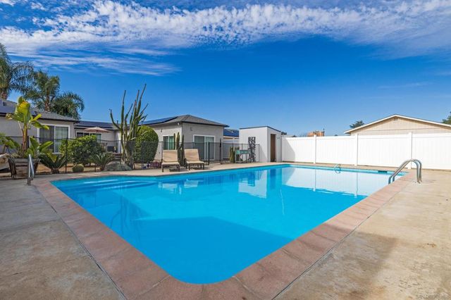 469 477 Taft, El Cajon, CA 92020