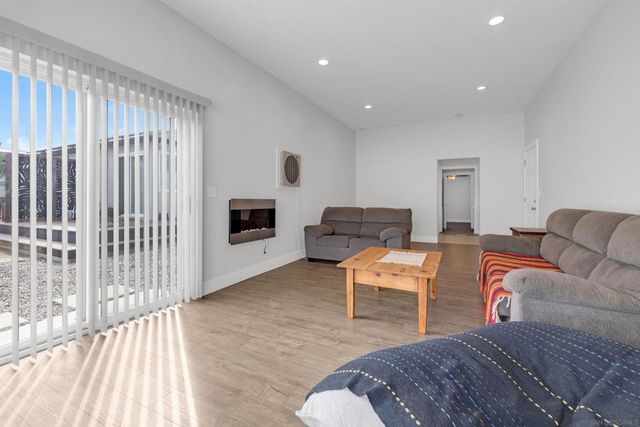 469 477 Taft, El Cajon, CA 92020