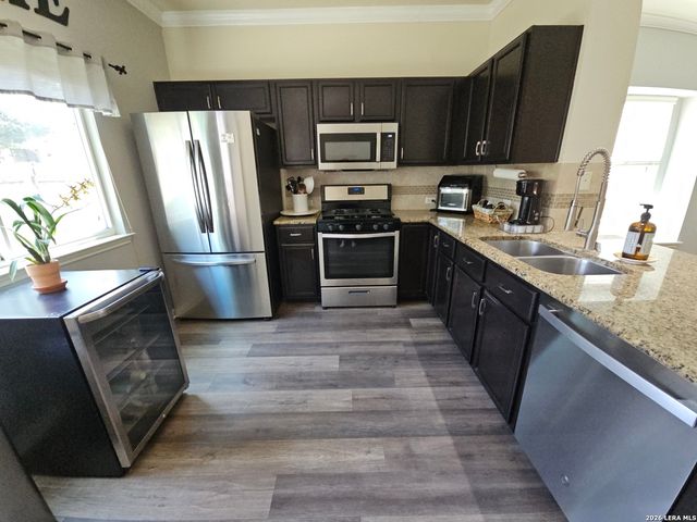 106 WAINSCOT OAK WAY, San Marcos, TX 78666