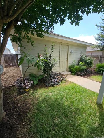 106 WAINSCOT OAK WAY, San Marcos, TX 78666