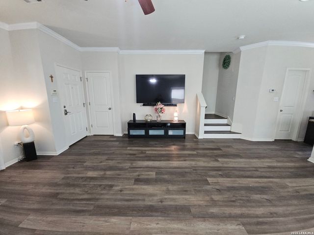 106 WAINSCOT OAK WAY, San Marcos, TX 78666