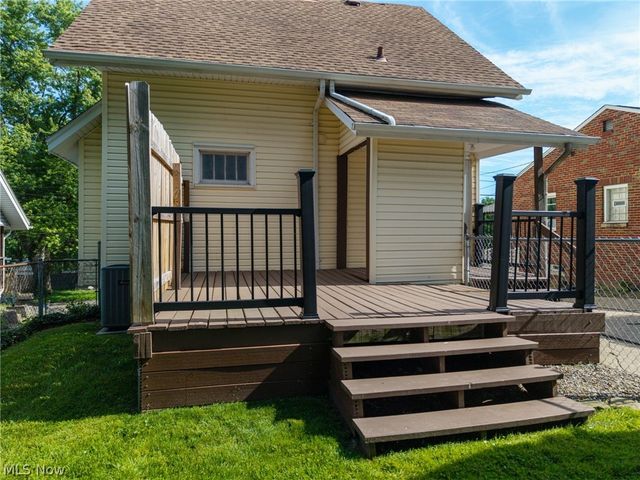 342 Washington Avenue, Barberton, OH 44203