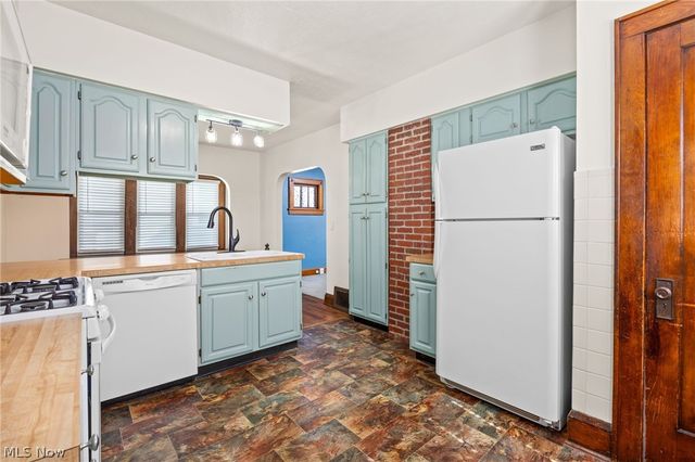 342 Washington Avenue, Barberton, OH 44203