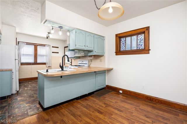 342 Washington Avenue, Barberton, OH 44203