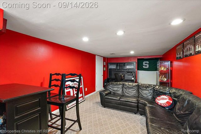 2118 S Cavalier Drive, Canton Charter Township, MI 48188