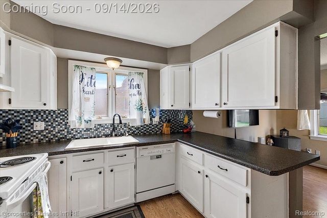 2118 S Cavalier Drive, Canton Charter Township, MI 48188