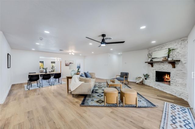 11704 Indianhead DR, Austin, TX 78753