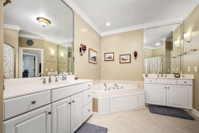 5398 Woods Edge Dr, Lebanon, TN 37090