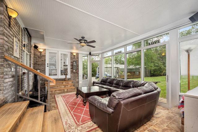 5398 Woods Edge Dr, Lebanon, TN 37090