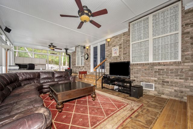 5398 Woods Edge Dr, Lebanon, TN 37090