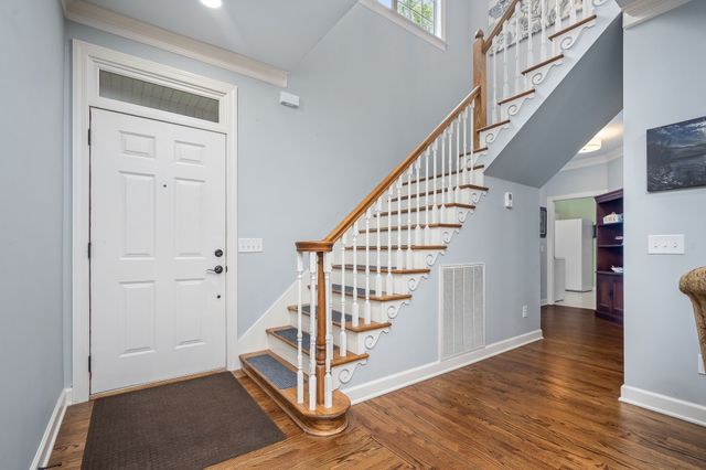 5398 Woods Edge Dr, Lebanon, TN 37090