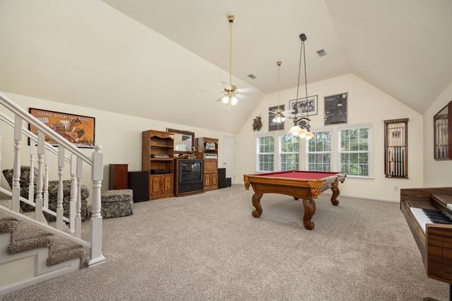 5398 Woods Edge Dr, Lebanon, TN 37090