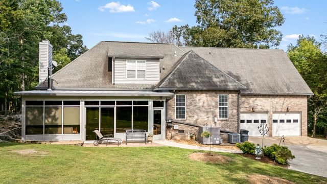 5398 Woods Edge Dr, Lebanon, TN 37090