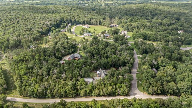 5398 Woods Edge Dr, Lebanon, TN 37090