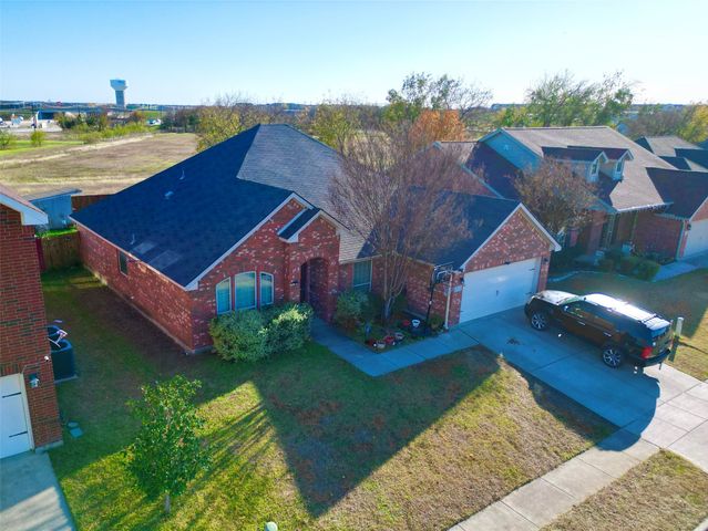 1602 Grey Willow Lane, Arlington, TX 76002