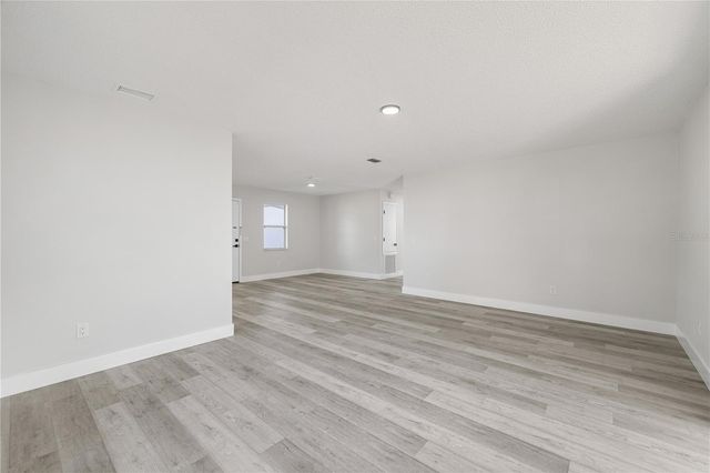 843 BOLIVAR STREET, Lady Lake, FL 32159