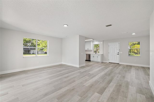 843 BOLIVAR STREET, Lady Lake, FL 32159