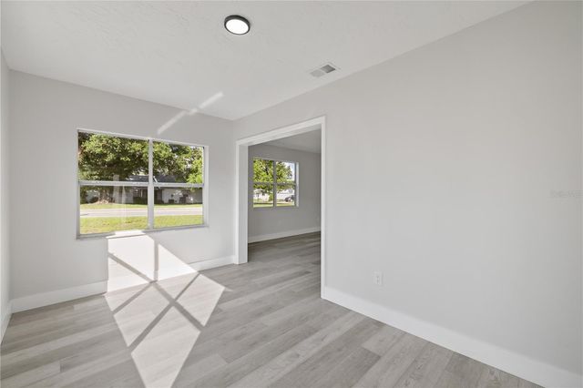843 BOLIVAR STREET, Lady Lake, FL 32159