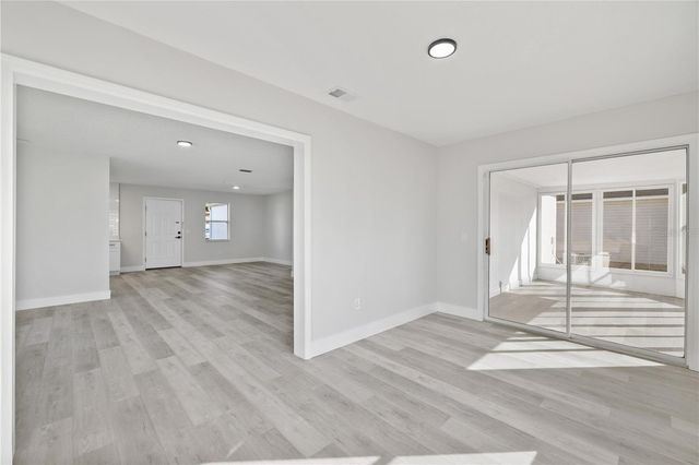 843 BOLIVAR STREET, Lady Lake, FL 32159