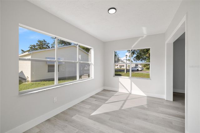 843 BOLIVAR STREET, Lady Lake, FL 32159