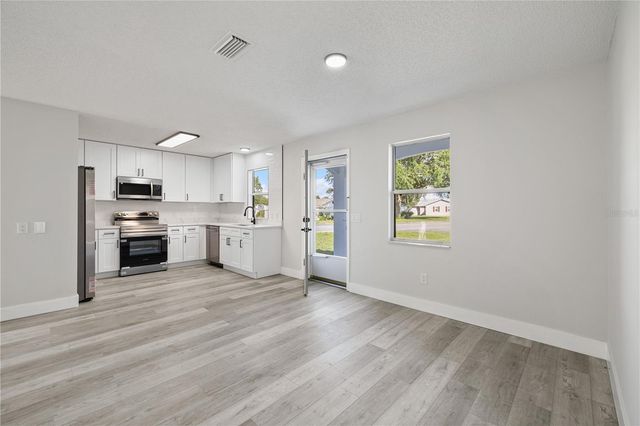 843 BOLIVAR STREET, Lady Lake, FL 32159