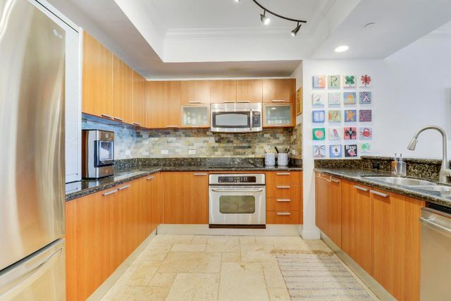 2640 Lake Shore Drive 1508, Riviera Beach, FL 33404