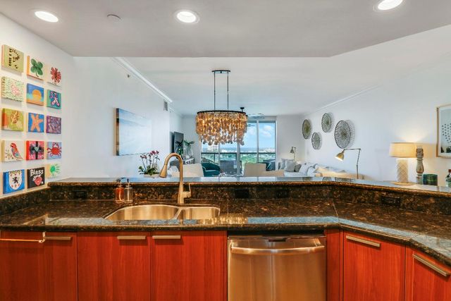 2640 Lake Shore Drive 1508, Riviera Beach, FL 33404