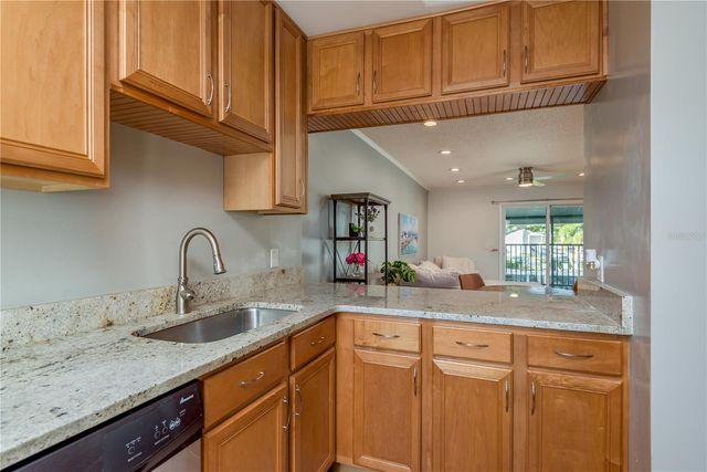 4507 S OAK DRIVE P72, Tampa, FL 33611