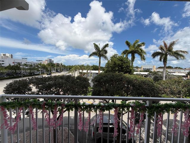 7266 SW 88th St A203, Miami, FL 33156