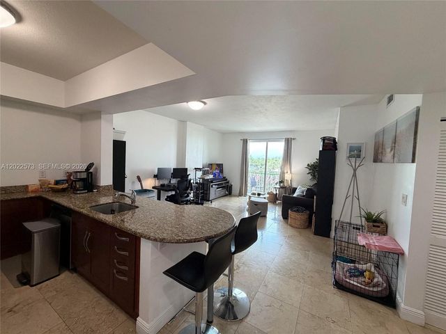 7266 SW 88th St A203, Miami, FL 33156