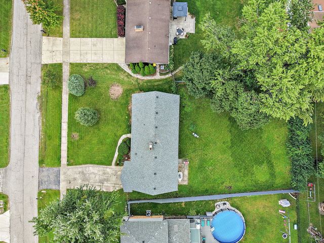 443 Glendale Road, Roselle, IL 60172