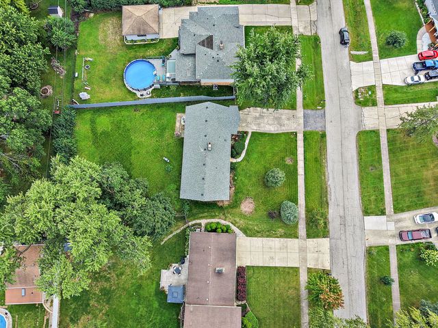 443 Glendale Road, Roselle, IL 60172