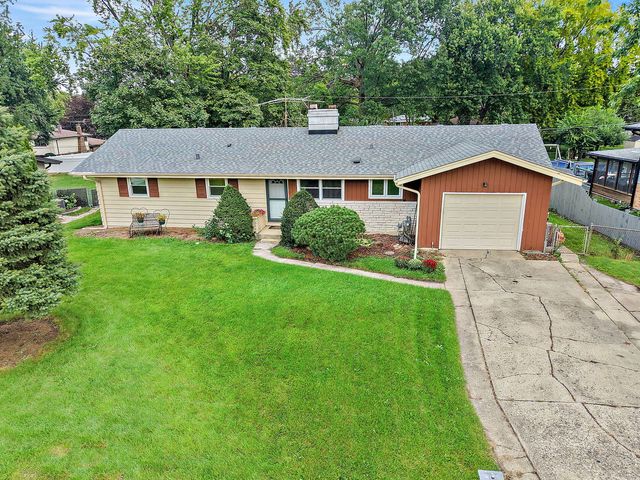 443 Glendale Road, Roselle, IL 60172