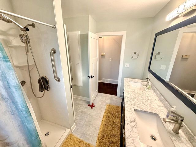 5938 Sugarbush LANE, Greendale, WI 53129