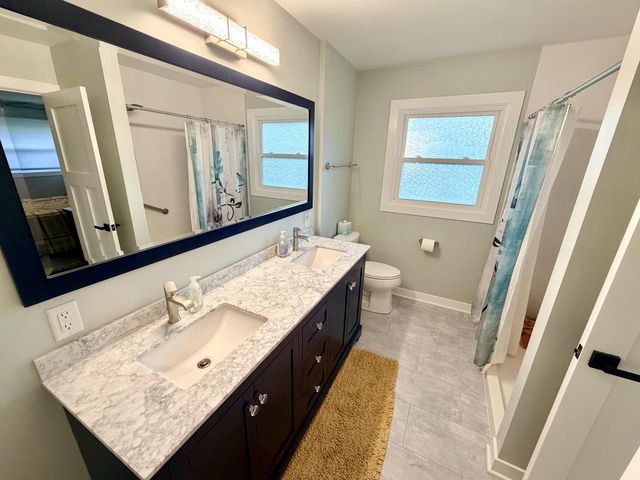 5938 Sugarbush LANE, Greendale, WI 53129
