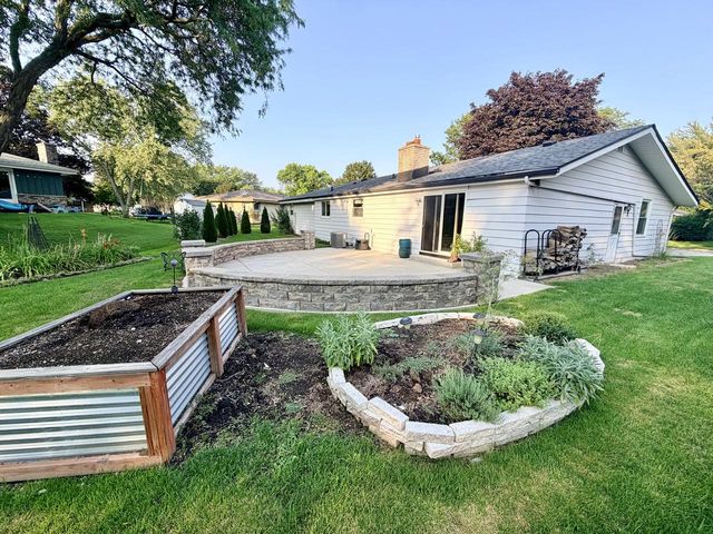5938 Sugarbush LANE, Greendale, WI 53129