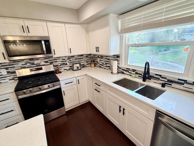 5938 Sugarbush LANE, Greendale, WI 53129