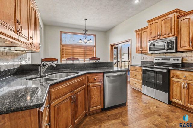 1004 Laquinta St Street, Sioux Falls, SD 57108