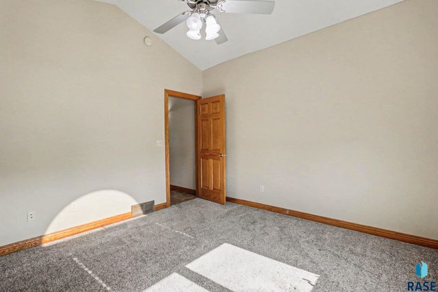 1004 Laquinta St Street, Sioux Falls, SD 57108