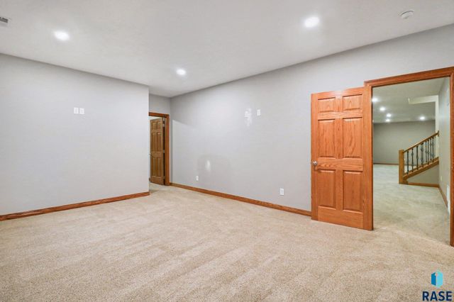 1004 Laquinta St Street, Sioux Falls, SD 57108