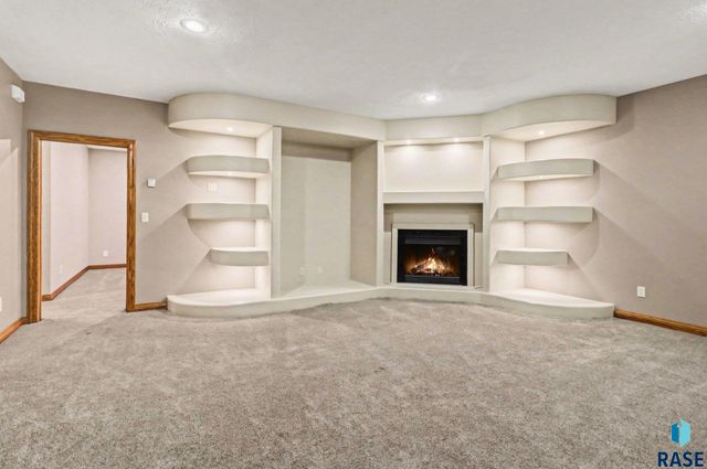 1004 Laquinta St Street, Sioux Falls, SD 57108