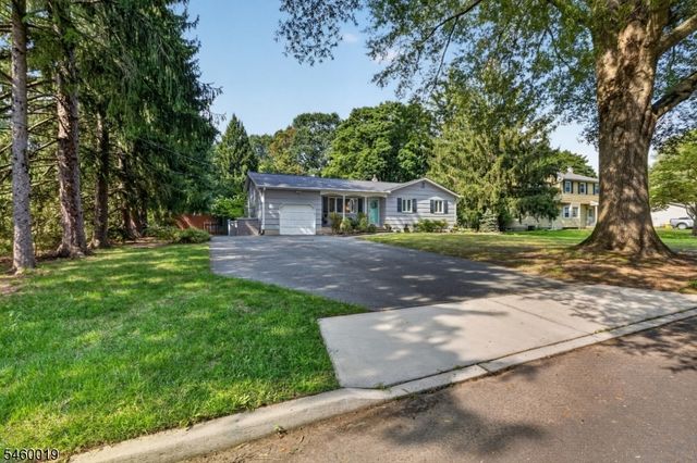 39 Piney Branch Rd, East Windsor Twp., NJ 08512