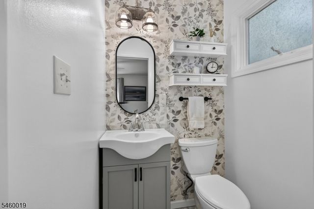 39 Piney Branch Rd, East Windsor Twp., NJ 08512