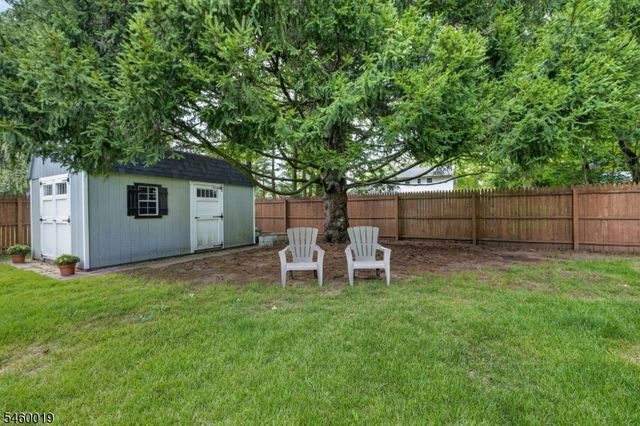 39 Piney Branch Rd, East Windsor Twp., NJ 08512