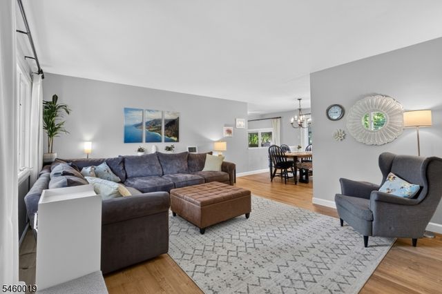 39 Piney Branch Rd, East Windsor Twp., NJ 08512