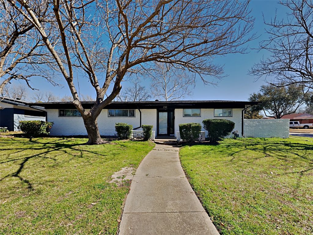 2702 Wallin Drive, Irving, TX 75062