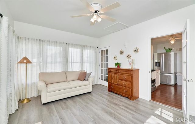 10220 Baltimore Avenue, St Ann, MO 63074