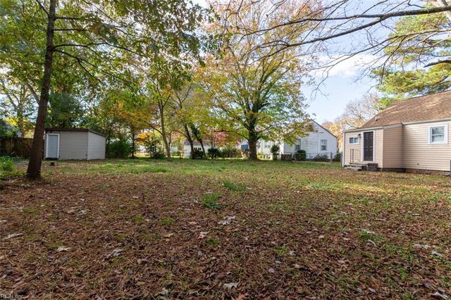 605 Fairview LN, Portsmouth, VA 23702