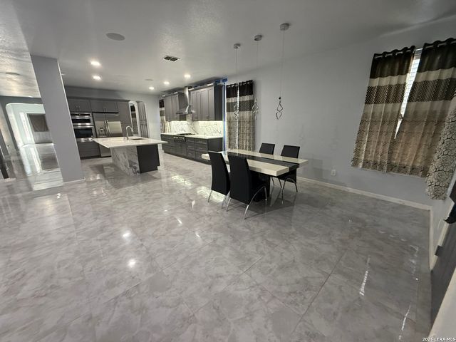 1422 WINSTON CV, San Antonio, TX 78260