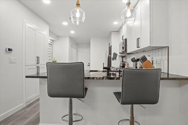 1916 Shorewood Drive, Grapevine, TX 76051